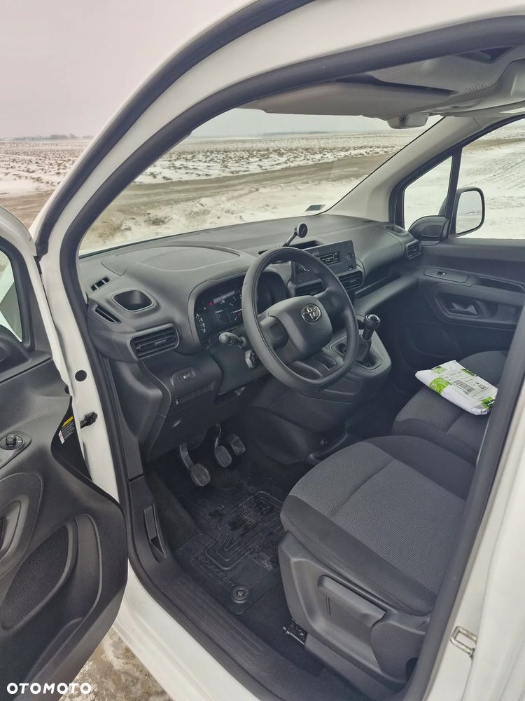 Toyota Proace City - 7