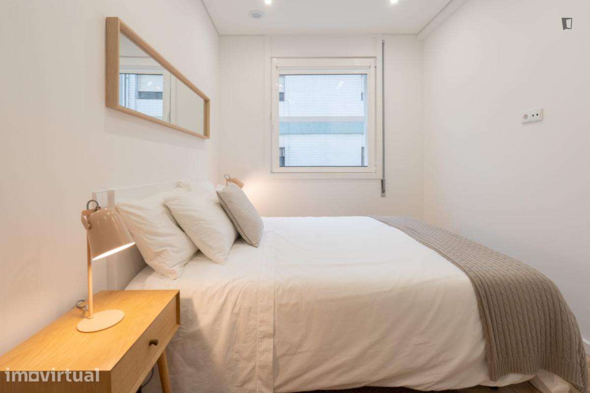 Apartamento com 2 quartos - localizado em Paranhos Porto - Grande imagem: 4/38