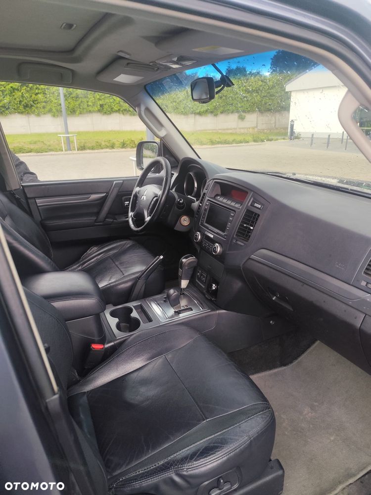 Mitsubishi Pajero 3.2 DID Instyle - 16