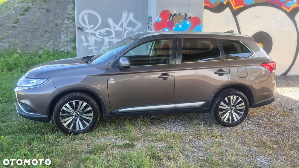 Mitsubishi Outlander 2.0 Intense 2WD CVT - 2