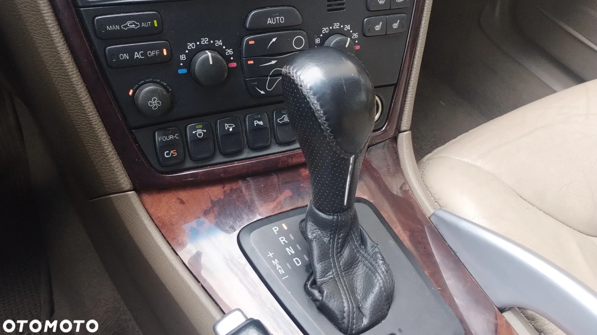 Volvo XC 70 - 13