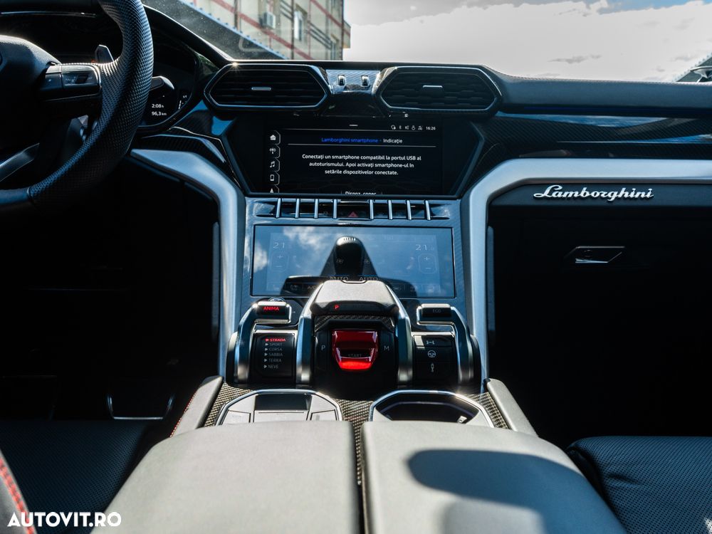 Lamborghini URUS - 28