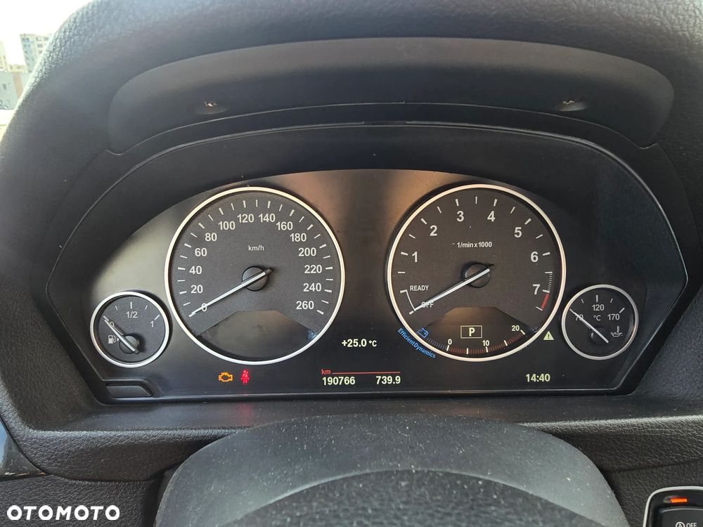 BMW Seria 3 320i xDrive - 15