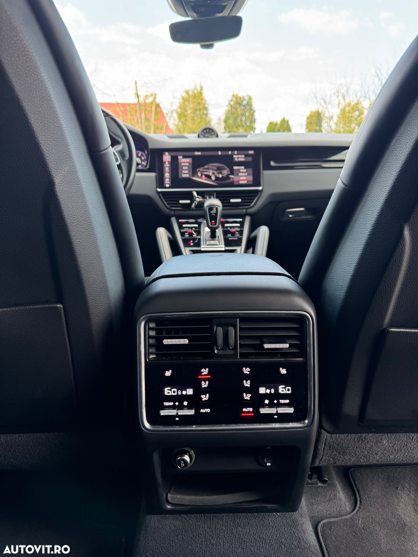 Porsche Cayenne - 7