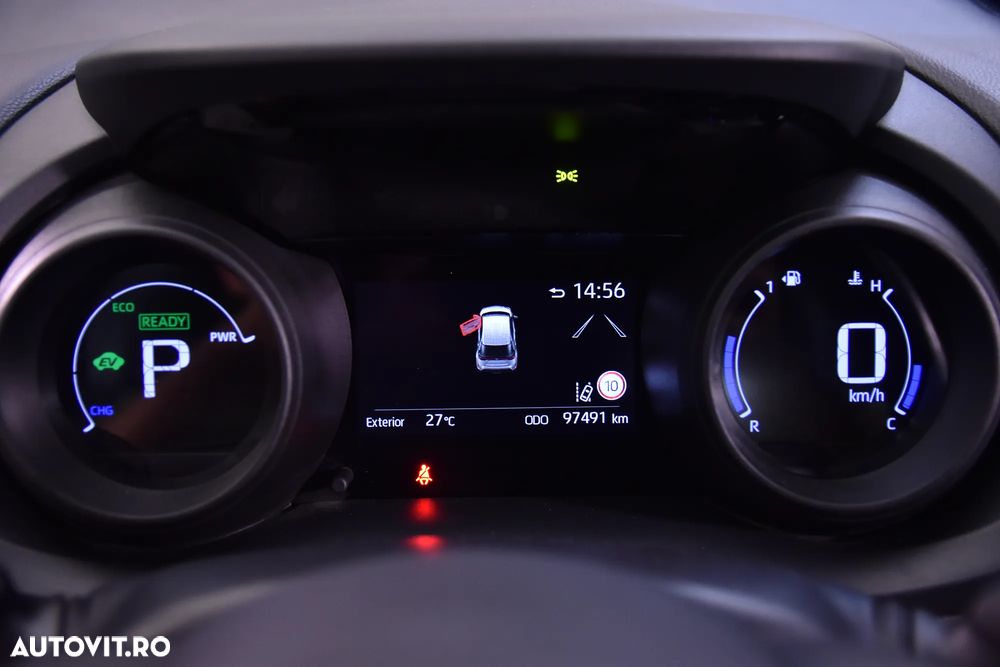 Toyota Yaris Cross - 10