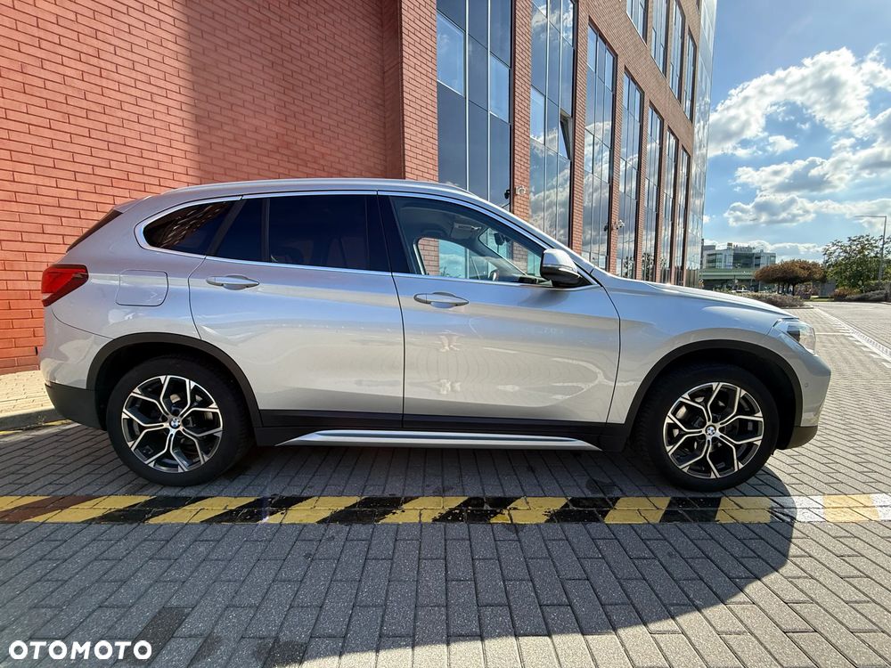 BMW X1 xDrive18d xLine - 13