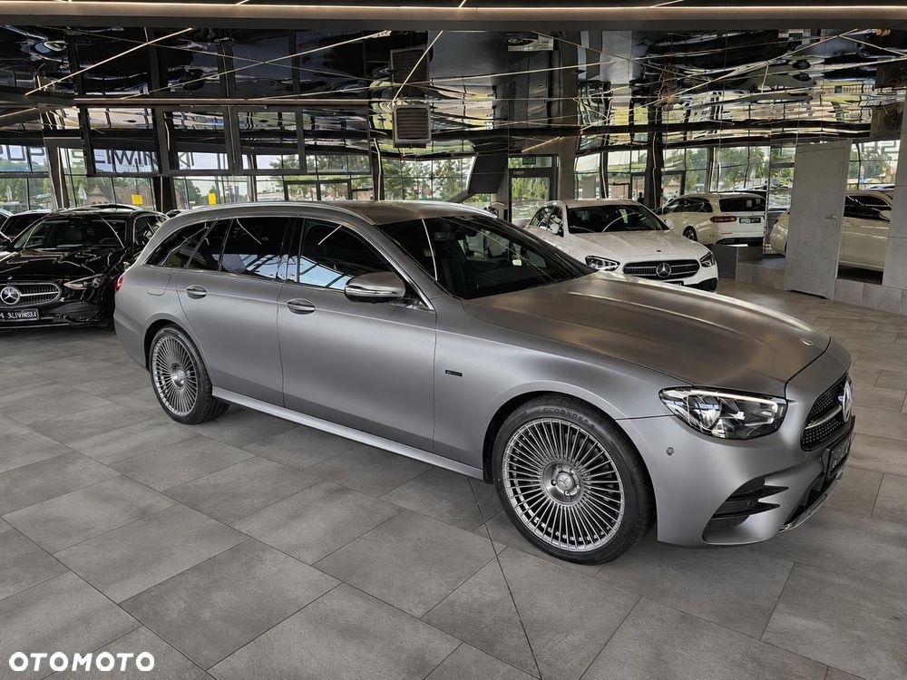 Mercedes-Benz Klasa E 300 de 4-Matic AMG - 12