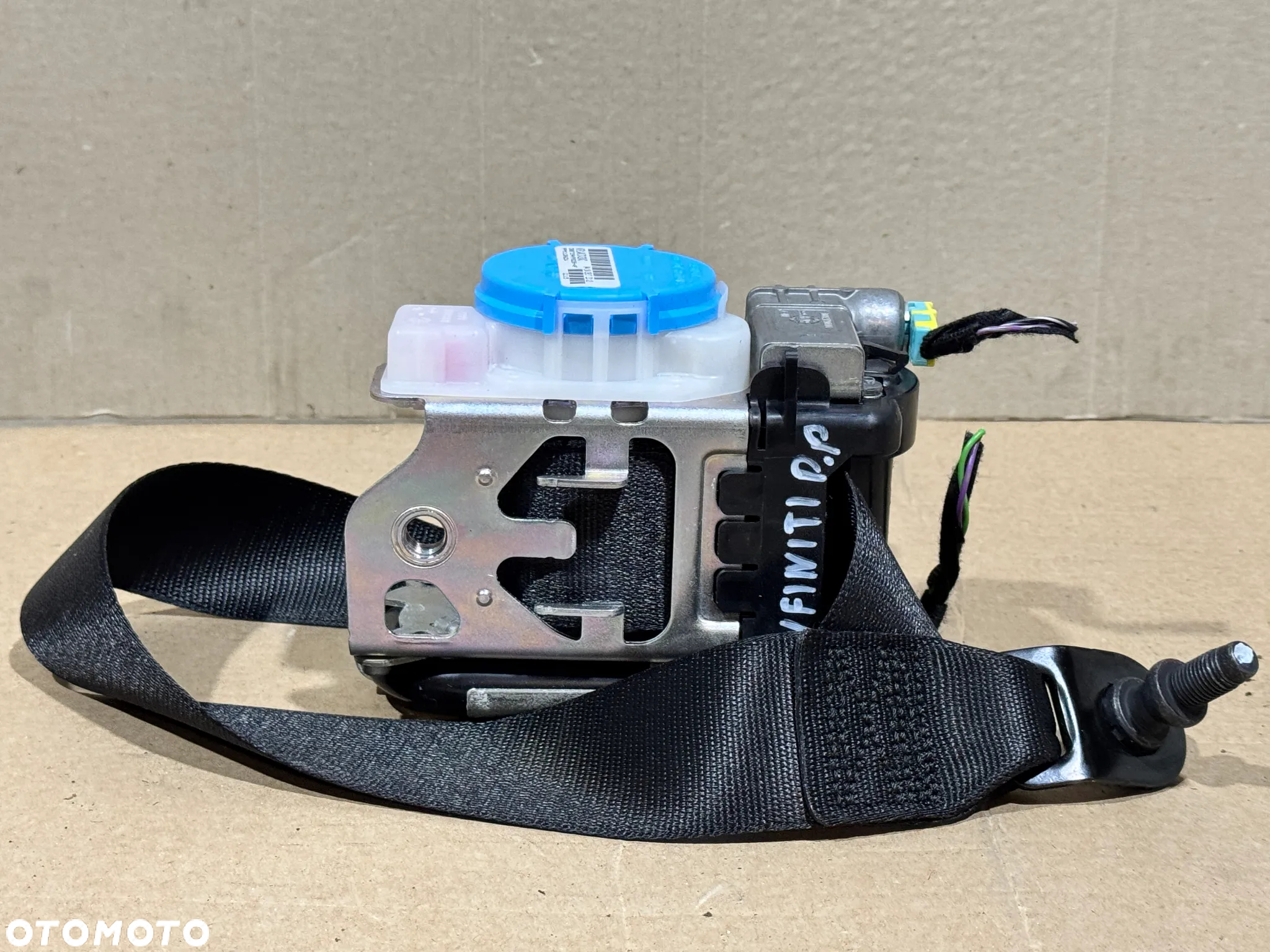PAS BEZPIECZEŃSTWA PRZÓD PRAWY INFINITI QX30 Q30 308729499228-AF - 2