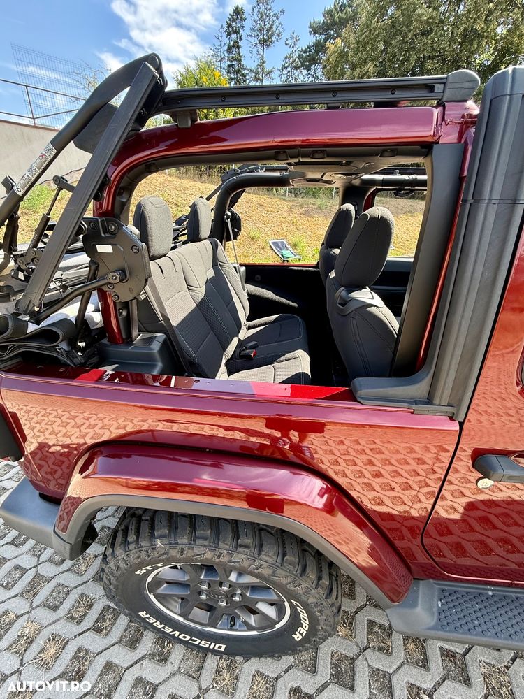 Jeep Wrangler - 30