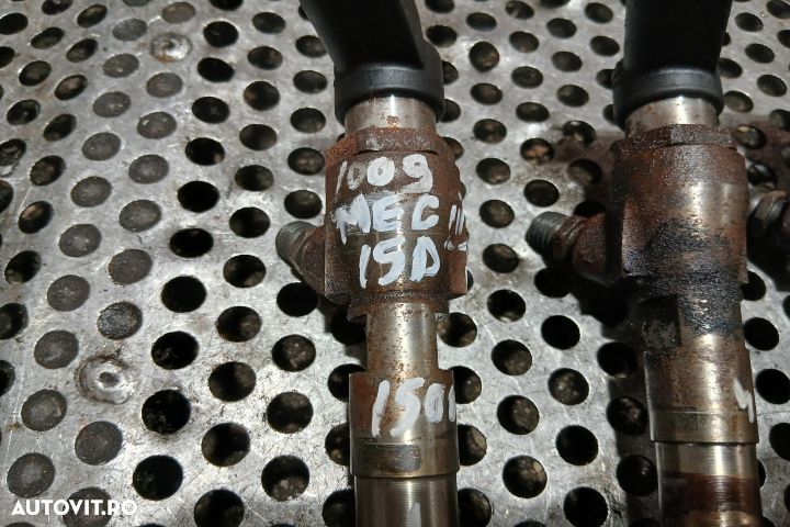 Injector motorina 8201100113 SET 8201100113 Renault Megane 3 [facelif - 2