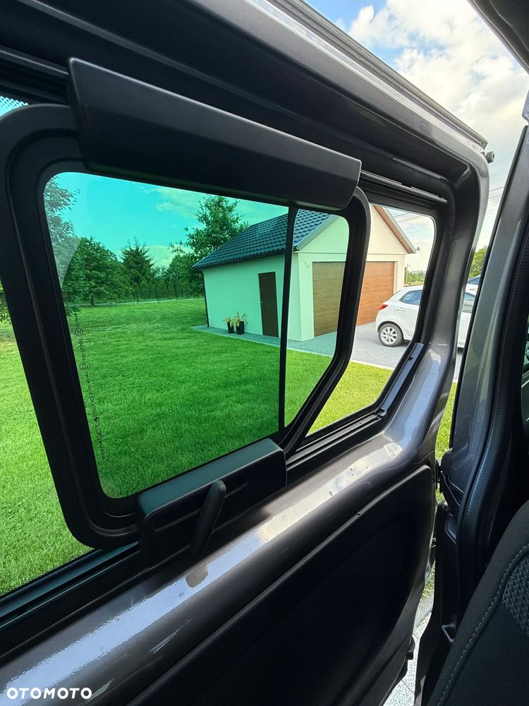 Renault Trafic - 25