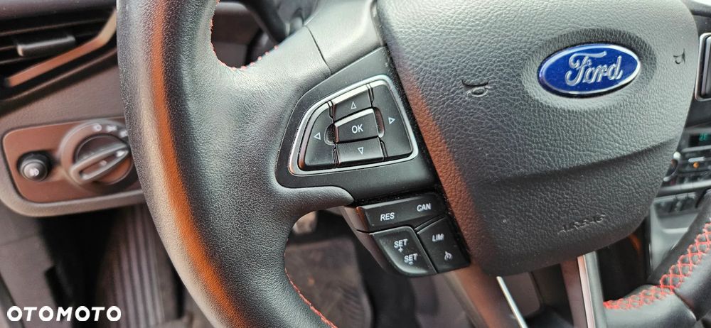 Ford Kuga - 16