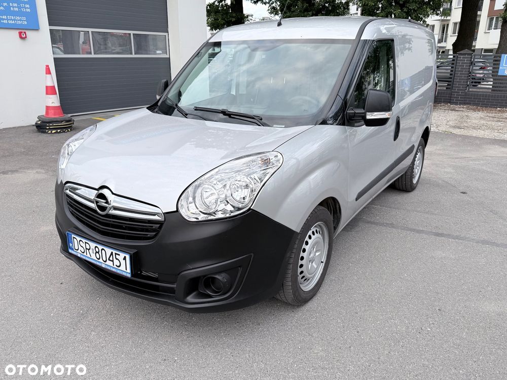 Opel COMBO - 1