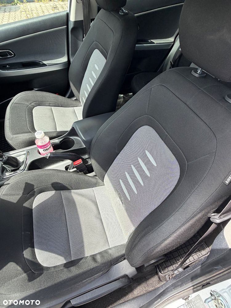 Kia Ceed 1.6 GDI Business Line - 17
