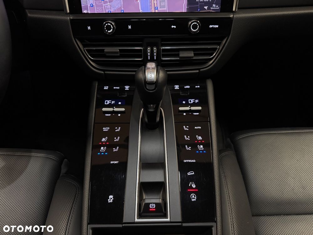 Porsche Macan Standard - 26