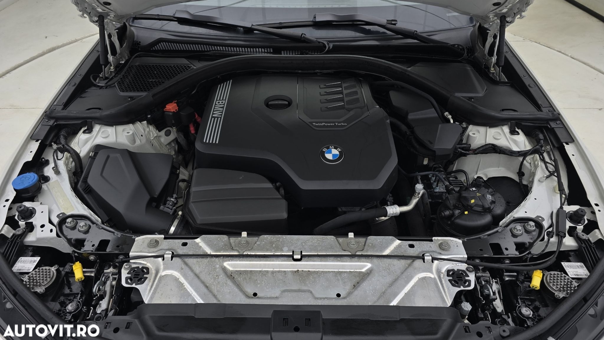 BMW Seria 3 320i AT - 24