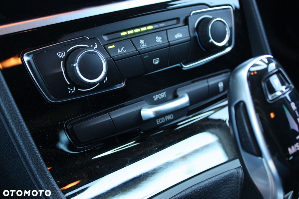 BMW Seria 2 218i GPF - 33