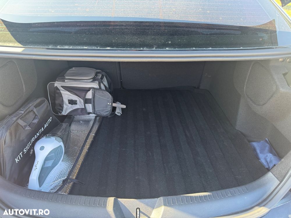 Renault Megane TCe 140 GPF Equilibre - 14