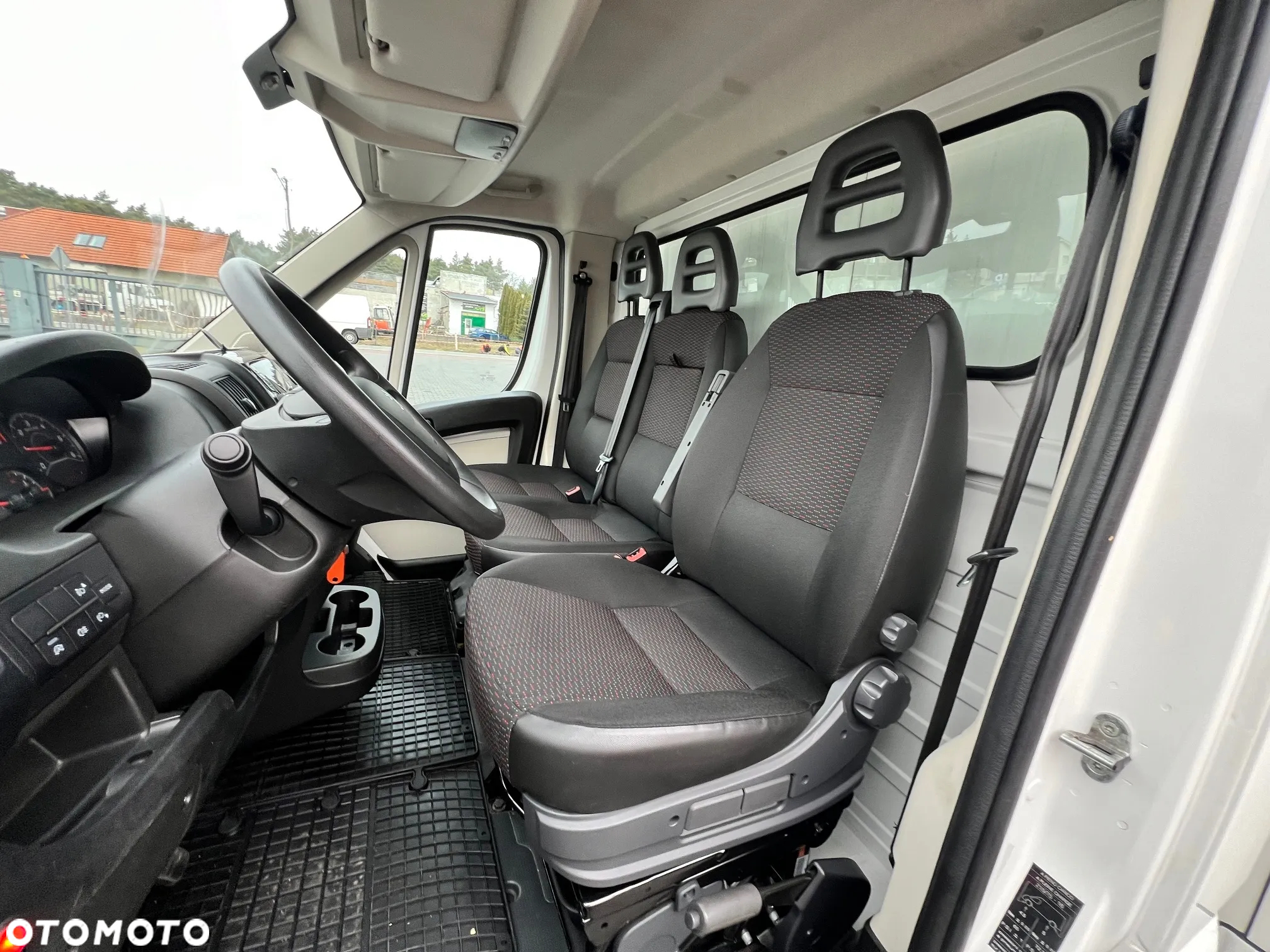Peugeot Boxer Kontener 3,75m  3x Drzwi + Winda 750 kg Salon PL, Jeden Właściciel - 13