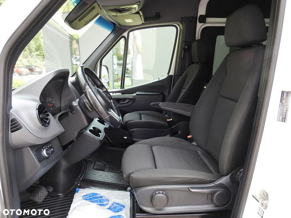 Mercedes-Benz SPRINTER FURGON BRYGADÓWKA  5 MIEJSC TEMPOMAT NAWIGACJA KLIMATYZACJA AUTOMAT   160KM - 24