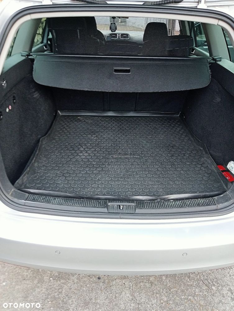 Volkswagen Golf VI 2.0 TDI Highline - 8
