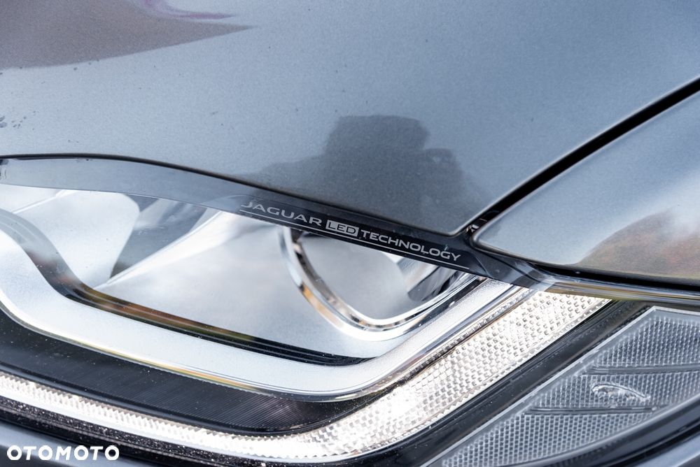 Jaguar XF 30d S - 41