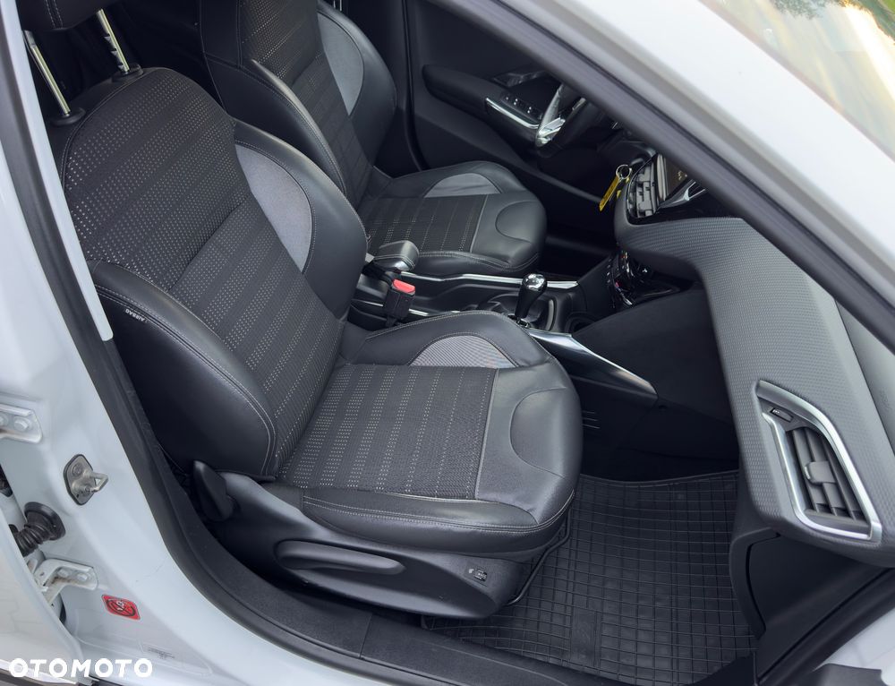 Peugeot 2008 e-HDi FAP 92 ETG6 STOP & START Allure - 19