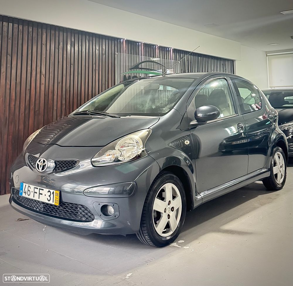 Toyota Aygo 1.0 Sport Pack MM - 1