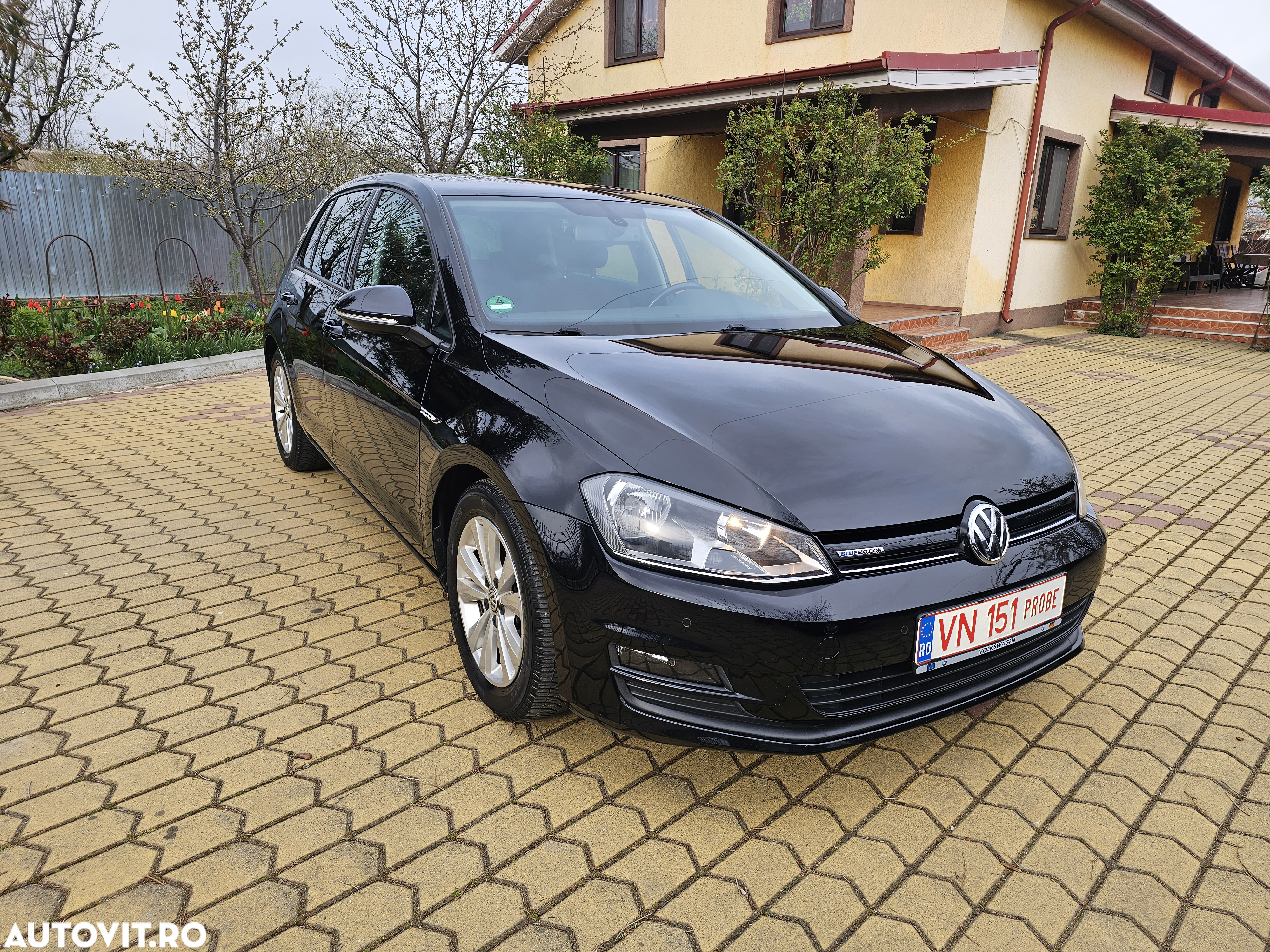 Volkswagen Golf 1.6 TDI BlueMotion Comfortline - 20