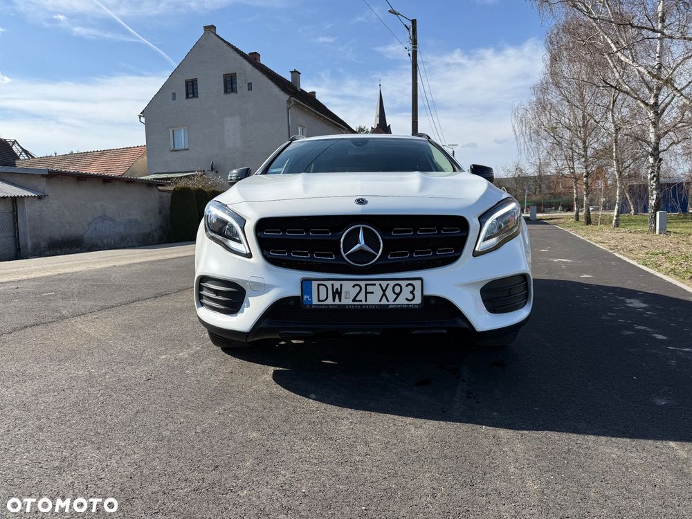 Mercedes-Benz GLA 200 7G-DCT - 2