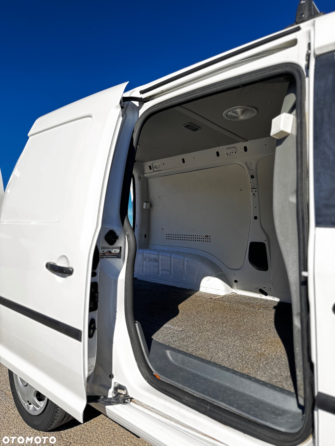 Volkswagen Caddy - 11