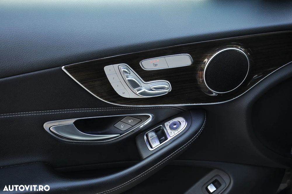 Mercedes-Benz C 300 4MATIC Aut. - 13