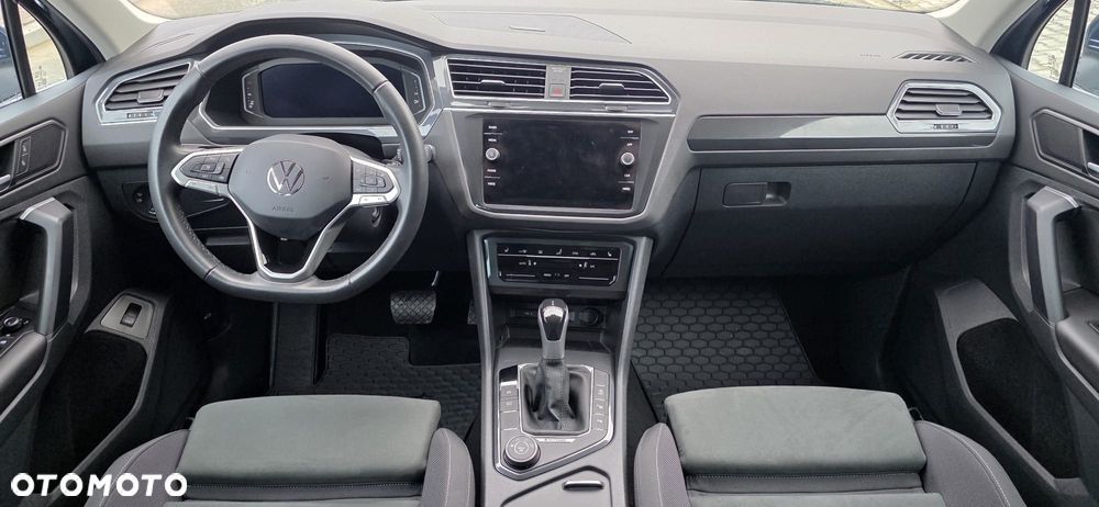 Volkswagen Tiguan - 12