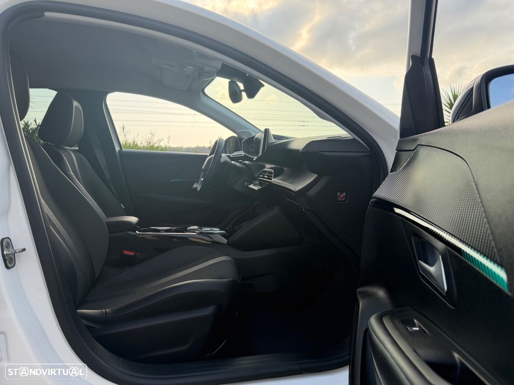 Peugeot e-208 Allure Pack - 24
