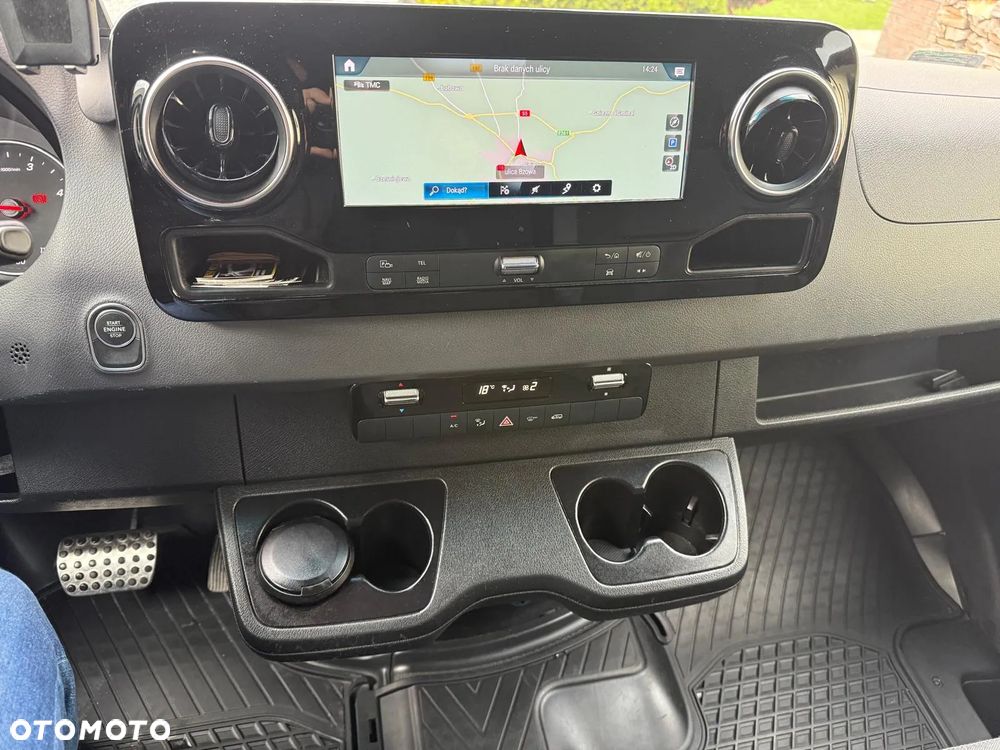 Mercedes-Benz SPRINTER - 15