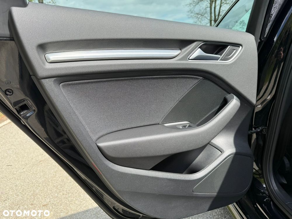 Audi A3 Sportback - 16