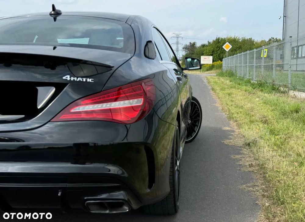 Mercedes-Benz CLA 250 4-Matic AMG Line - 14