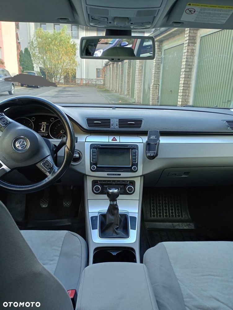 Volkswagen Passat 2.0 TDI Comfortline - 15