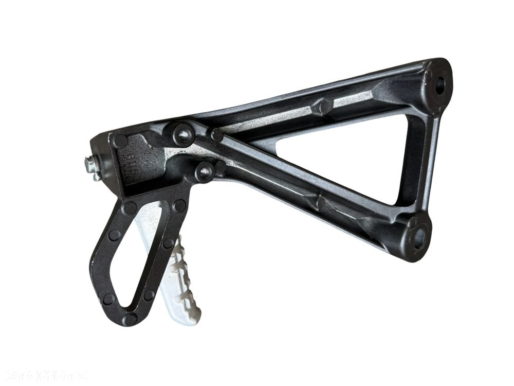 Podnóżek pasażera P   Yamaha Niken 900    17-21R - 3