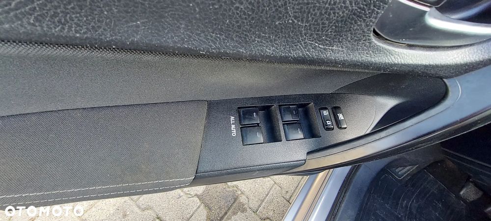 Toyota Corolla - 11