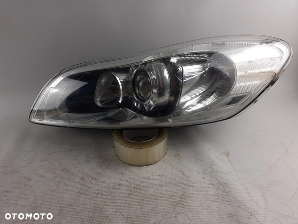 Volvo C30 Lampa lewa soczewka 10-13r