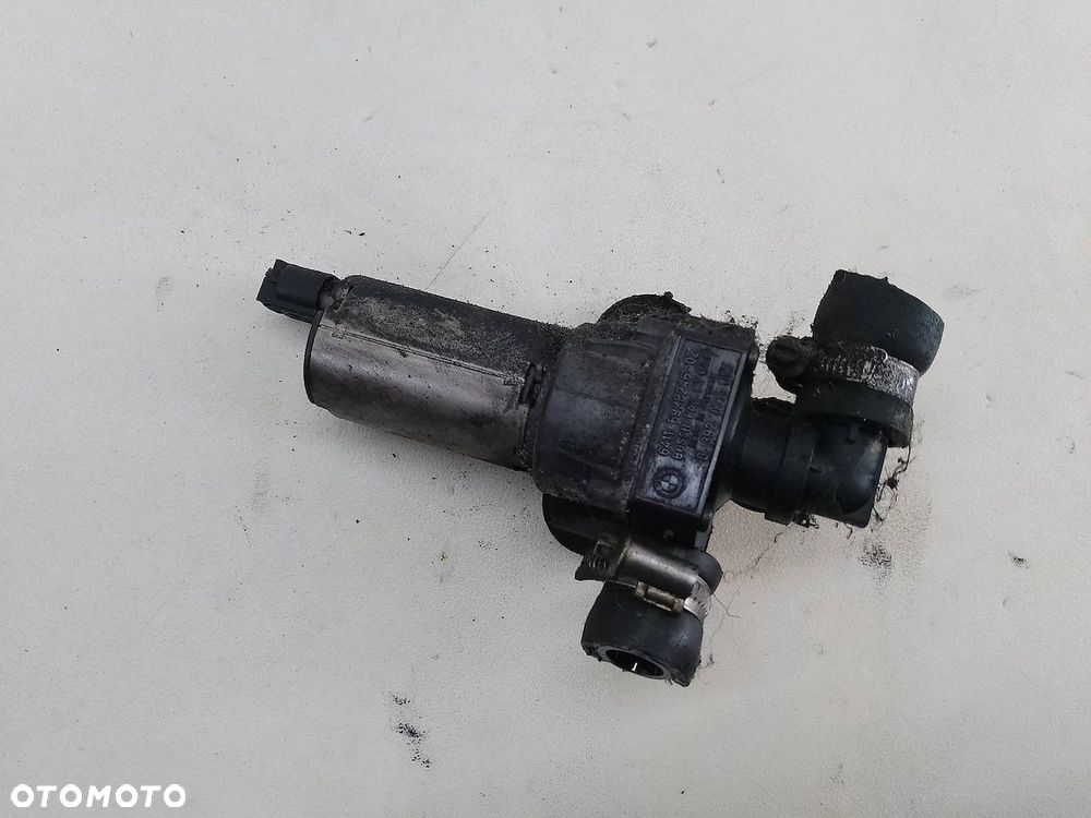 ELEKTROZAWÓR WODY BMW E90 64116928246-02 0392020097  BOSCH 2.0 16V - 2