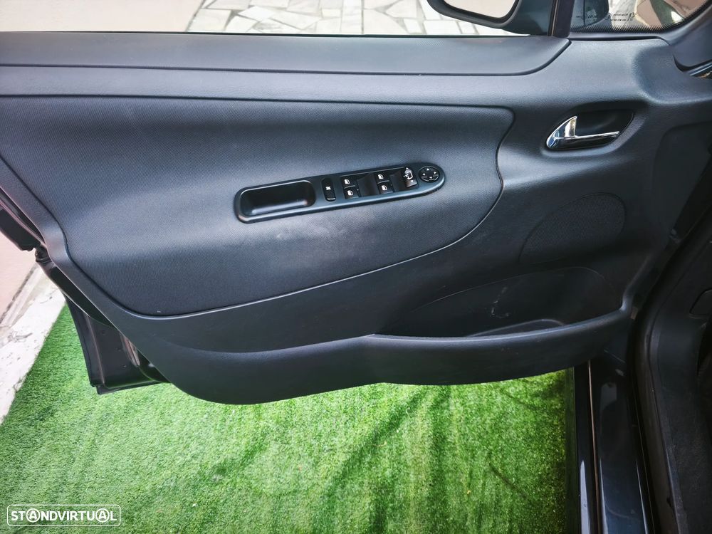 Peugeot 207 SW 1.4 Premium - 23