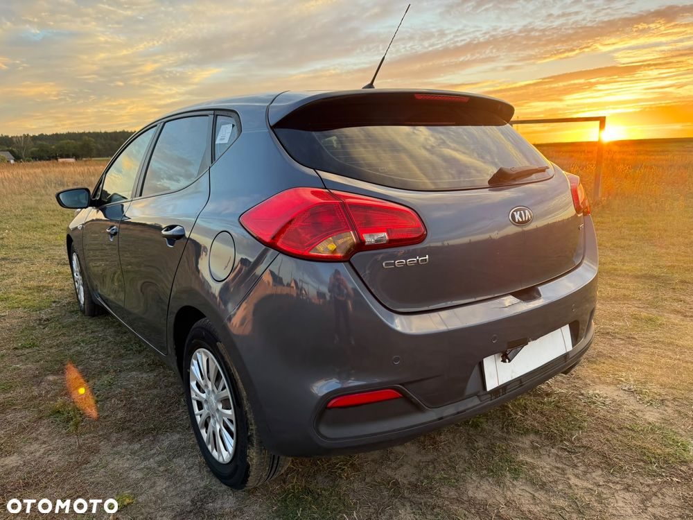 Kia Ceed 1.4 CRDi 90 Spirit - 25
