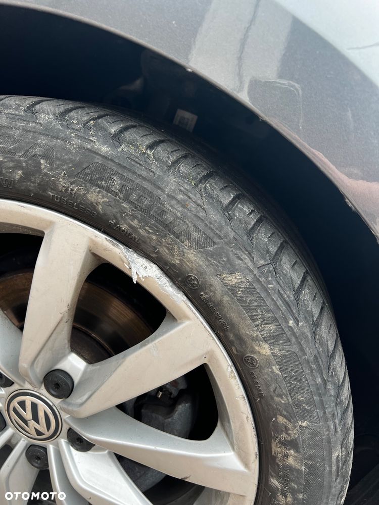 Volkswagen Golf - 10