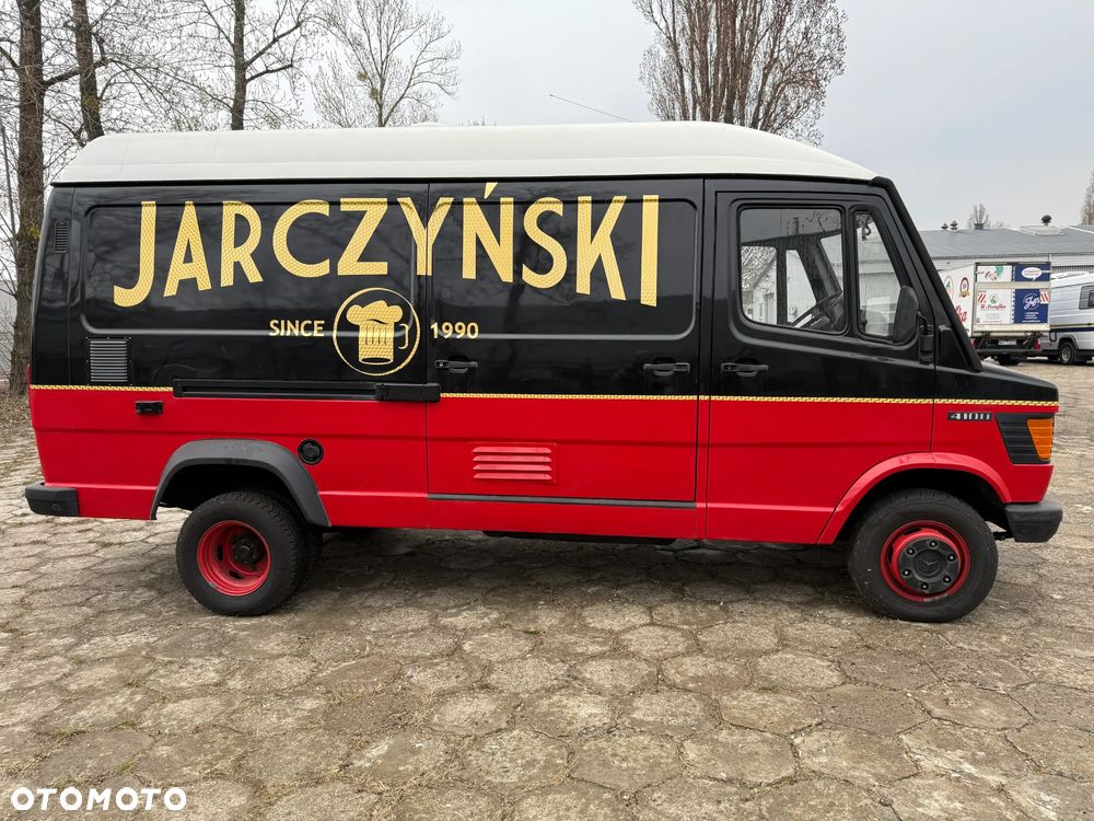 Mercedes-Benz 410 - 9