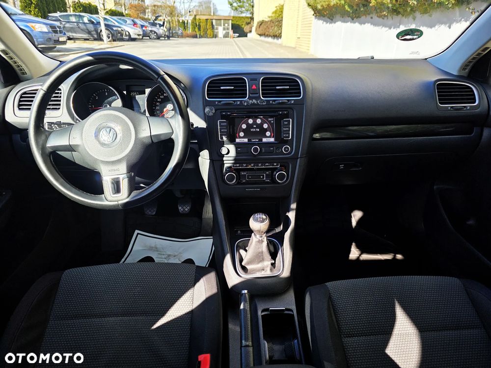 Volkswagen Golf 1.6 TDI DPF MATCH - 11