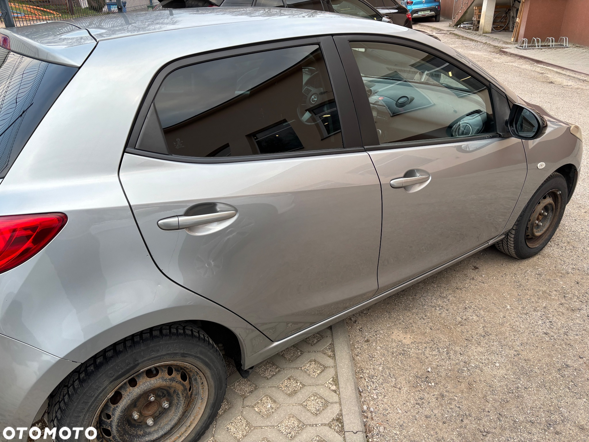 Mazda 2 - 3