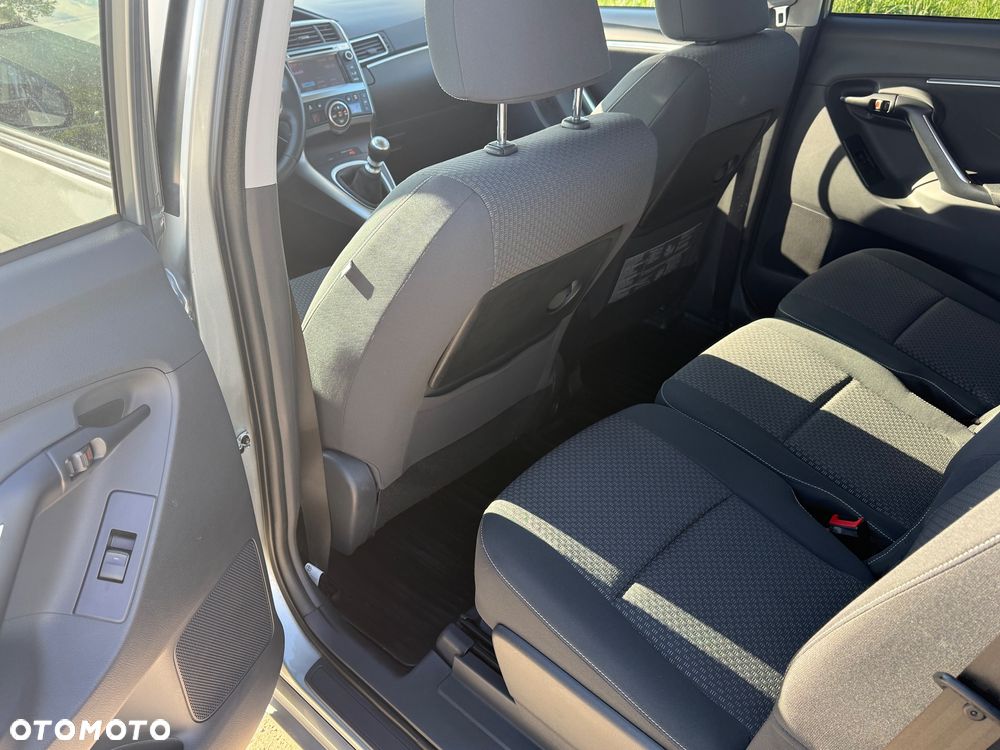 Toyota Verso 2.0 D-4D 5-Sitzer Executive - 29