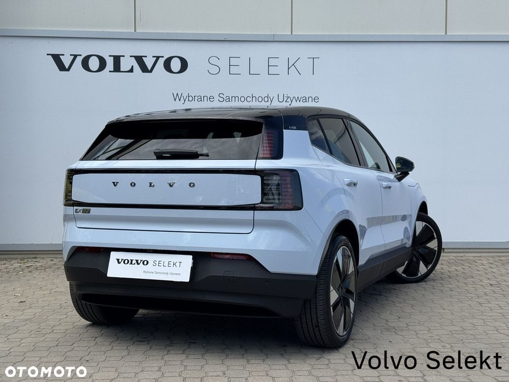 Volvo EX30 69kWh Twin Motor Plus - 10